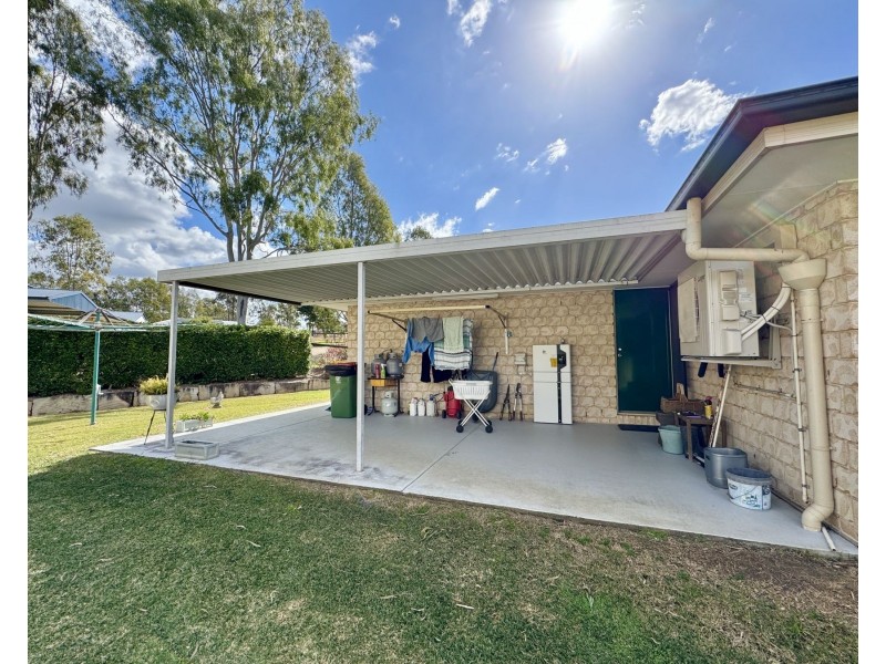 13 Baker Finch Place, Kensington Grove QLD 4341