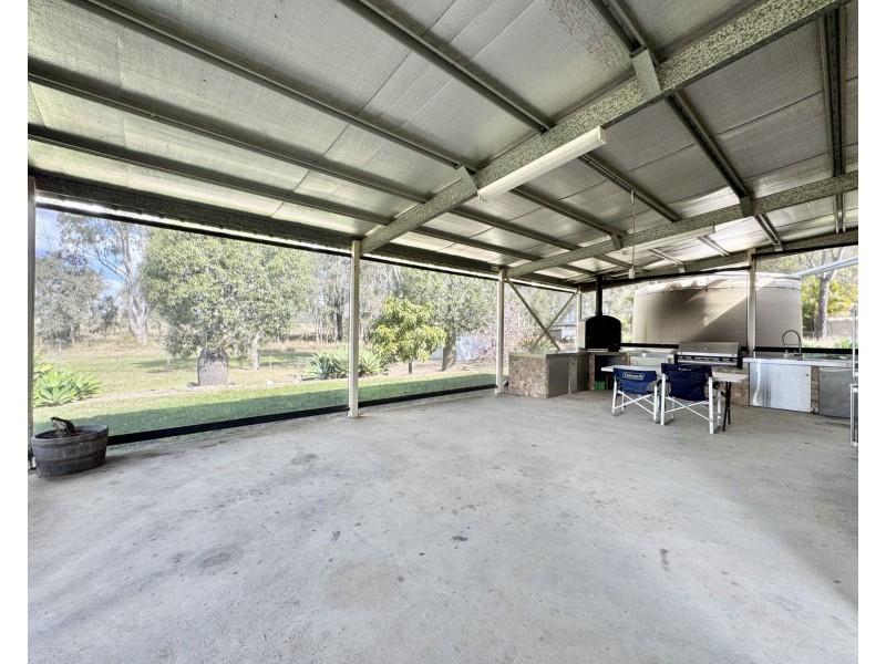 13 Baker Finch Place, Kensington Grove QLD 4341
