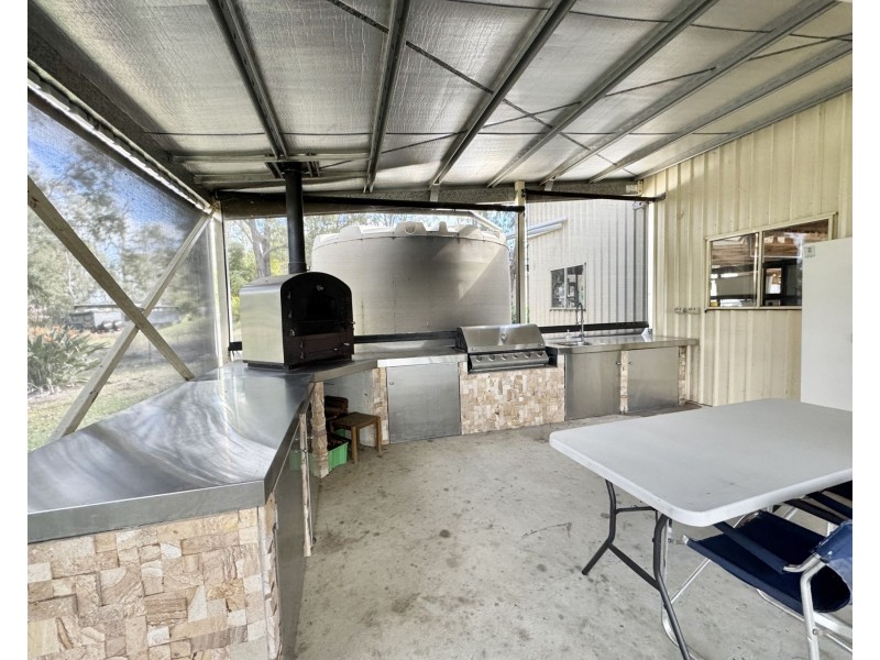 13 Baker Finch Place, Kensington Grove QLD 4341