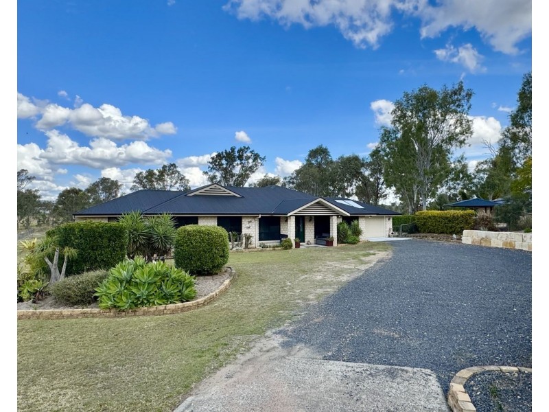13 Baker Finch Place, Kensington Grove QLD 4341