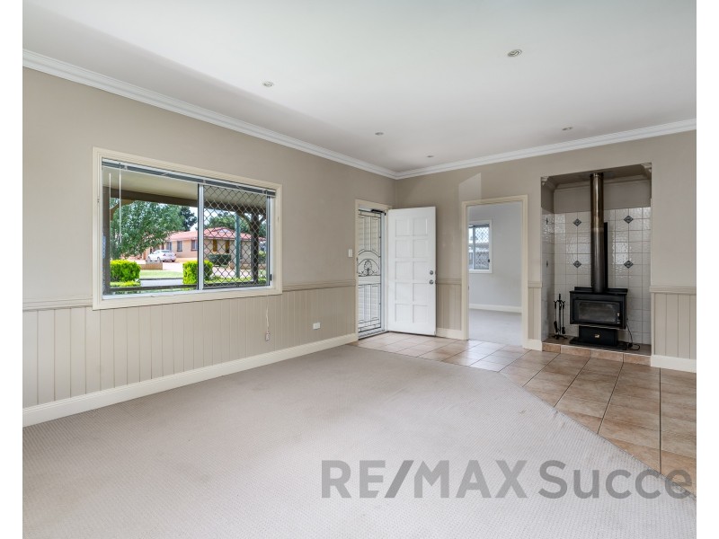 55 Llewellyn Street, Centenary Heights QLD 4350