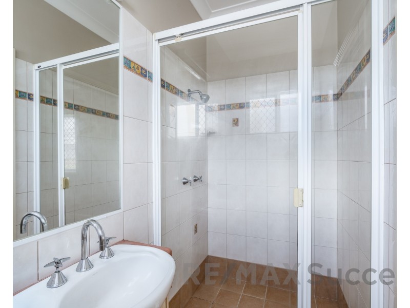 55 Llewellyn Street, Centenary Heights QLD 4350