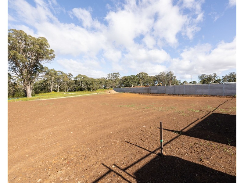 7 Ned Court, Kearneys Spring QLD 4350