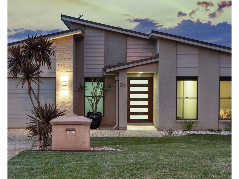 21 Opperman Dr, Kearneys Spring QLD 4350