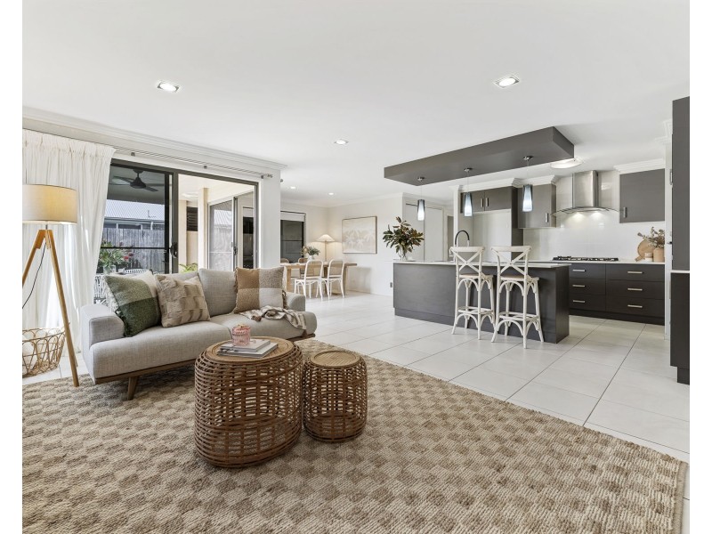 21 Opperman Dr, Kearneys Spring QLD 4350