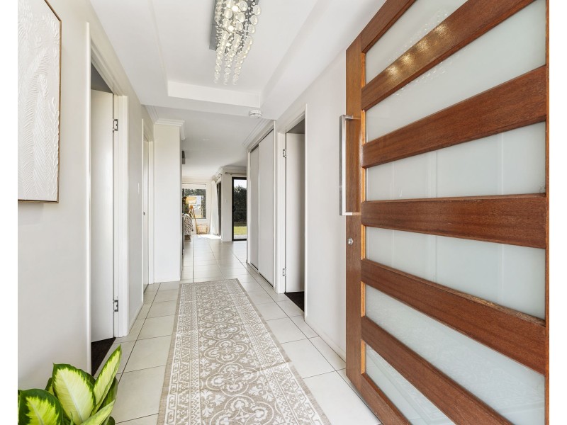 21 Opperman Dr, Kearneys Spring QLD 4350