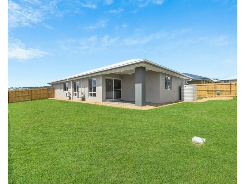 7 Clara May Street, Cotswold Hills QLD 4350