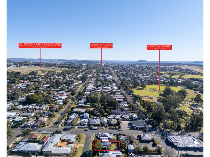 75 Rome Street, Newtown QLD 4350