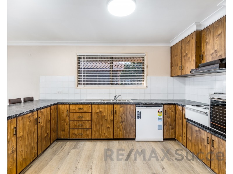 816 Ruthven Street, Kearneys Spring QLD 4350