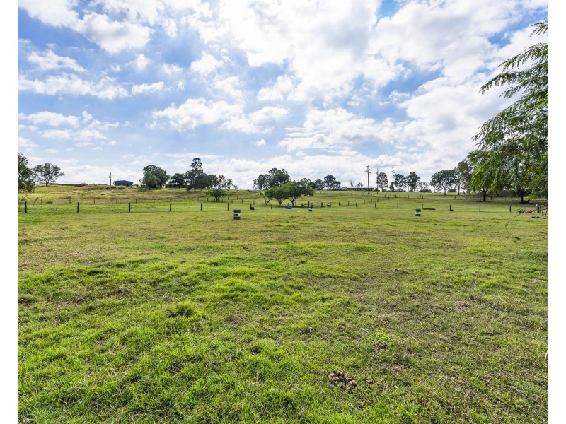 185 Murphys Creek Road, Postmans Ridge QLD 4352