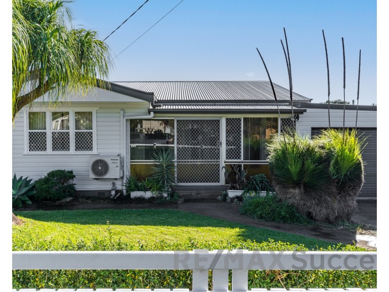 11 Perina Street, Wilsonton QLD 4350