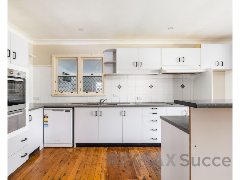 11 Perina Street, Wilsonton QLD 4350