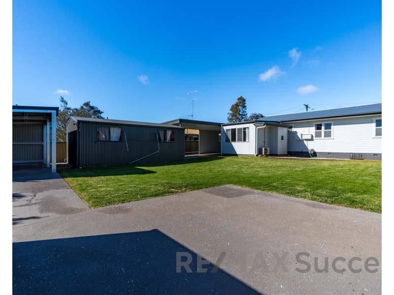 11 Perina Street, Wilsonton QLD 4350