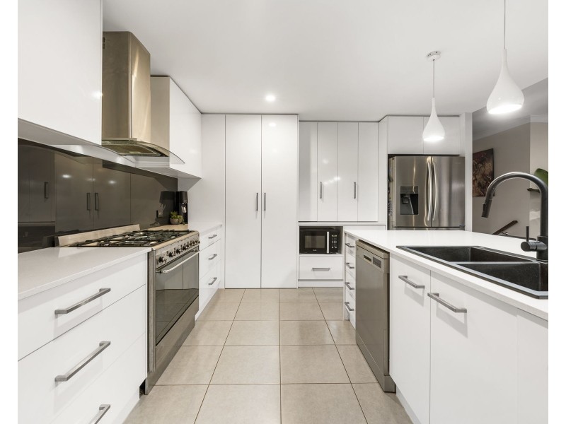 5 Webcke Crescent, Kleinton QLD 4352