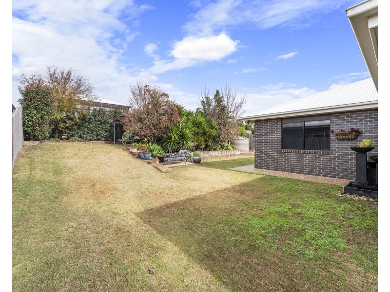 5 Webcke Crescent, Kleinton QLD 4352