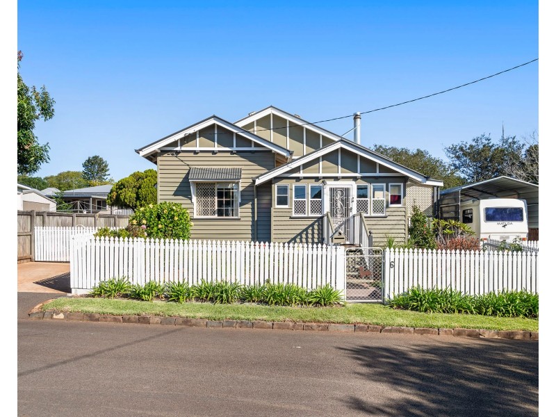 6 McCook Street, South Toowoomba QLD 4350