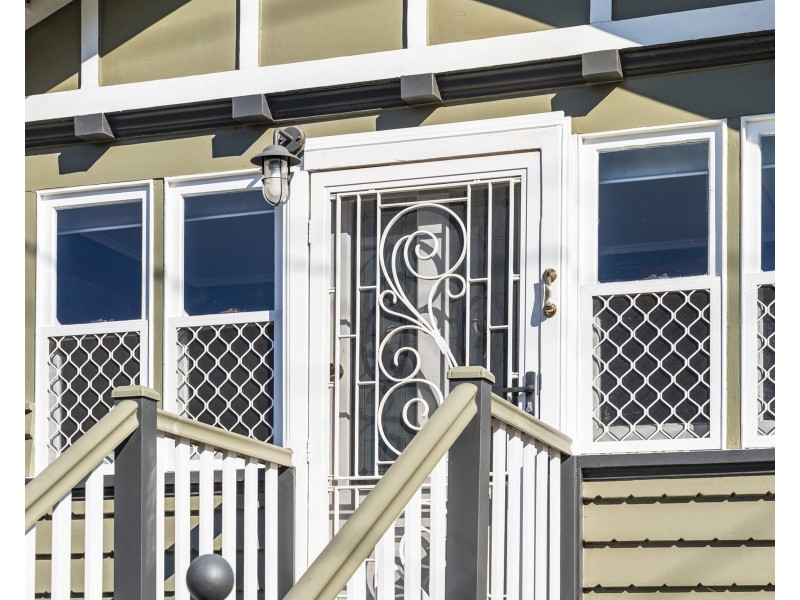 6 McCook Street, South Toowoomba QLD 4350