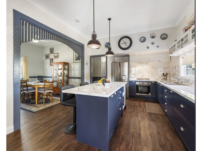 6 McCook Street, South Toowoomba QLD 4350