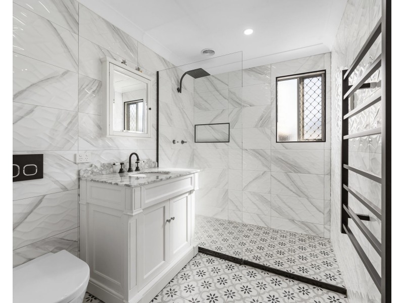 6 McCook Street, South Toowoomba QLD 4350