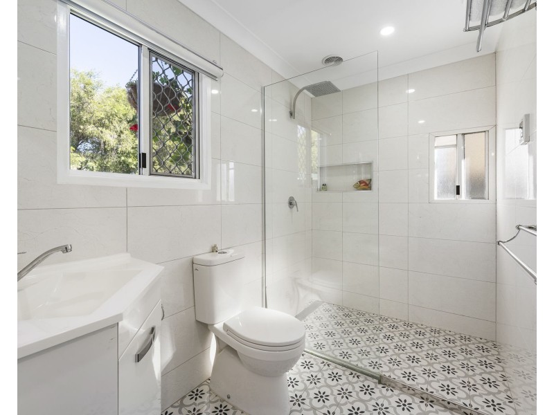 6 McCook Street, South Toowoomba QLD 4350