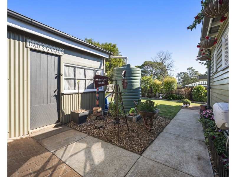 6 McCook Street, South Toowoomba QLD 4350