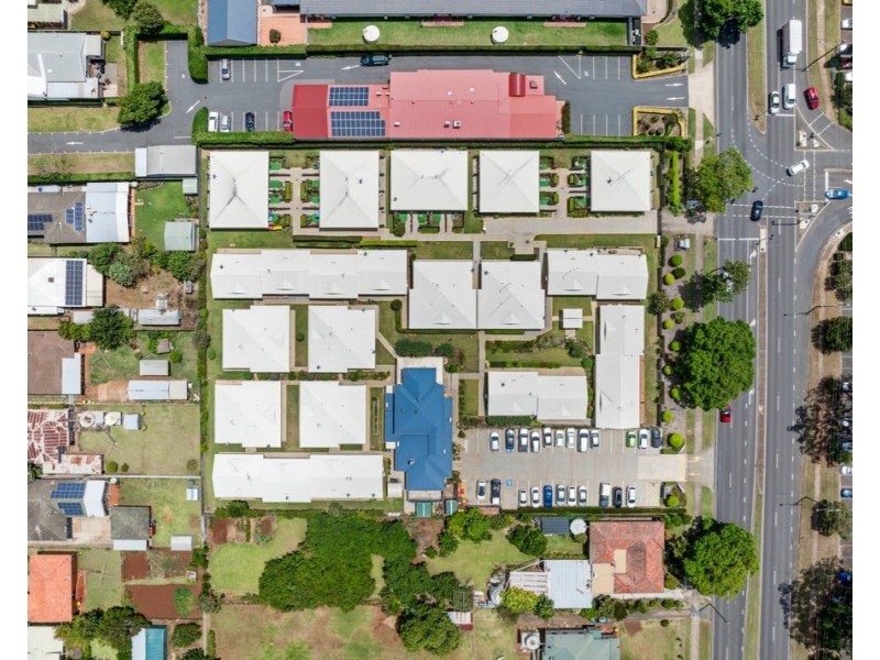 14/306-310 James Street, Harristown QLD 4350