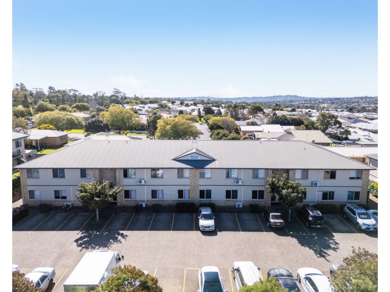 2/5-7 Uniplaza Court, Kearneys Spring QLD 4350
