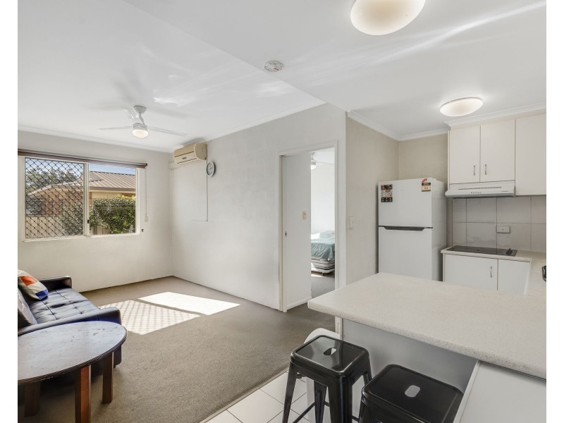 2/5-7 Uniplaza Court, Kearneys Spring QLD 4350