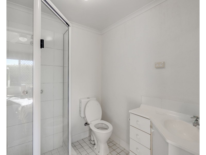 2/5-7 Uniplaza Court, Kearneys Spring QLD 4350