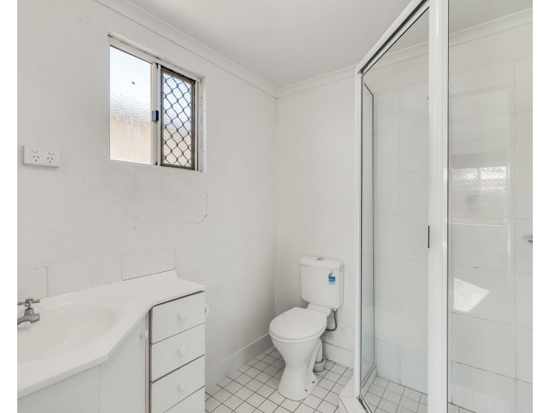 2/5-7 Uniplaza Court, Kearneys Spring QLD 4350