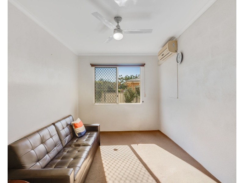 2/5-7 Uniplaza Court, Kearneys Spring QLD 4350