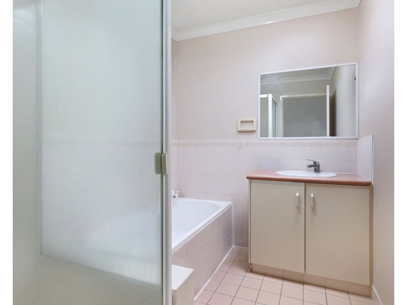 1/6 Mannuem Court, Rangeville QLD 4350