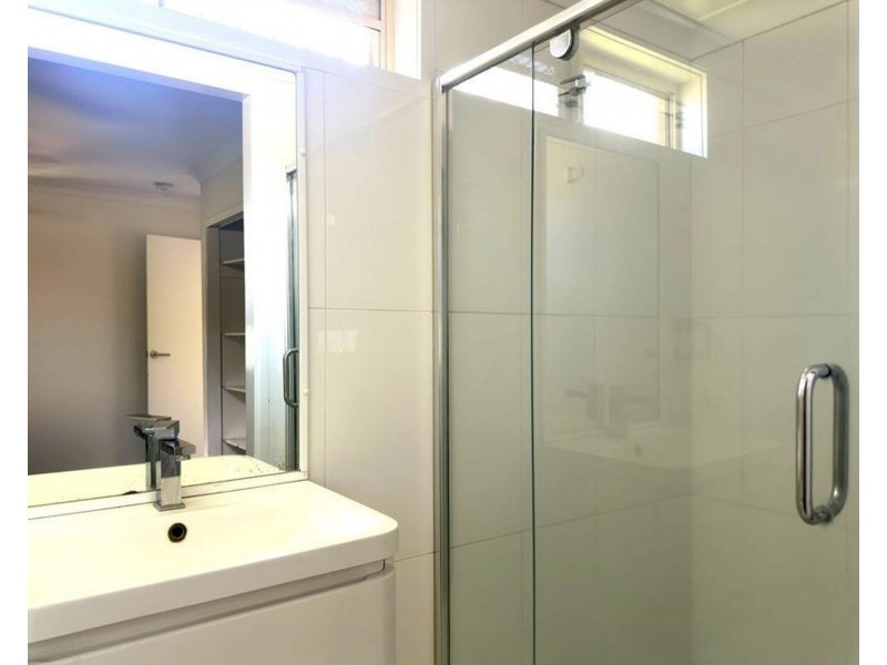 1/6 Mannuem Court, Rangeville QLD 4350