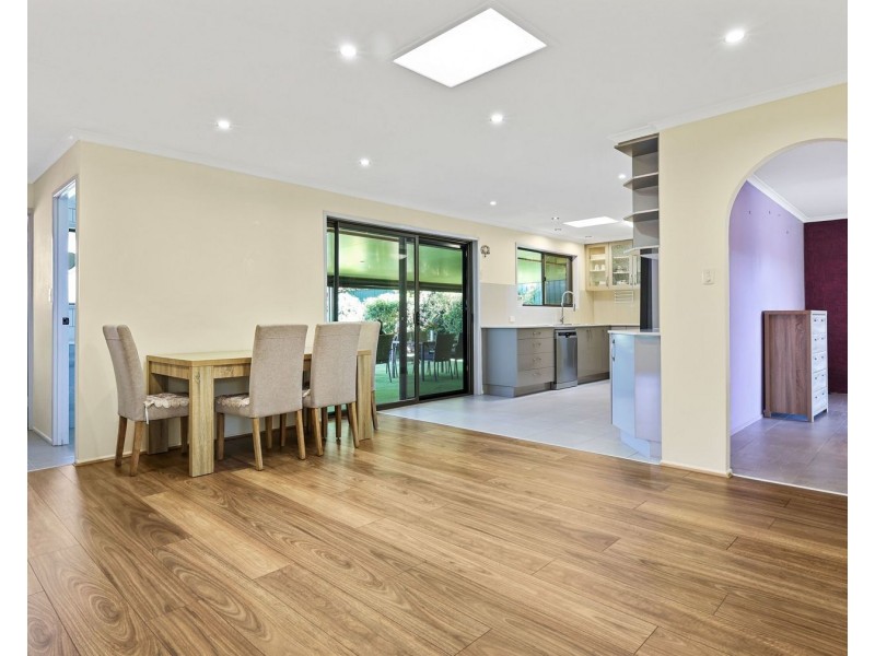 10 Schultz Street, Kearneys Spring QLD 4350