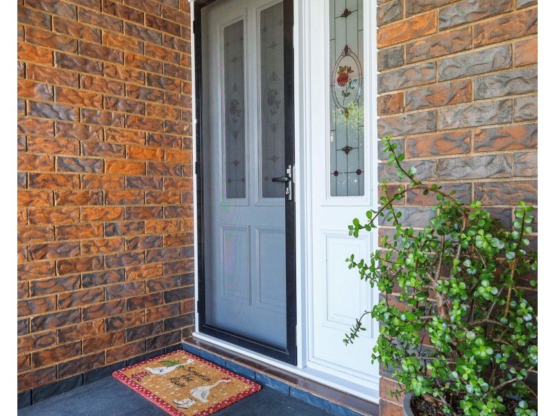 10 Schultz Street, Kearneys Spring QLD 4350