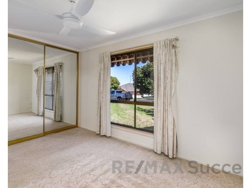 16 Crusader Court, Wilsonton QLD 4350