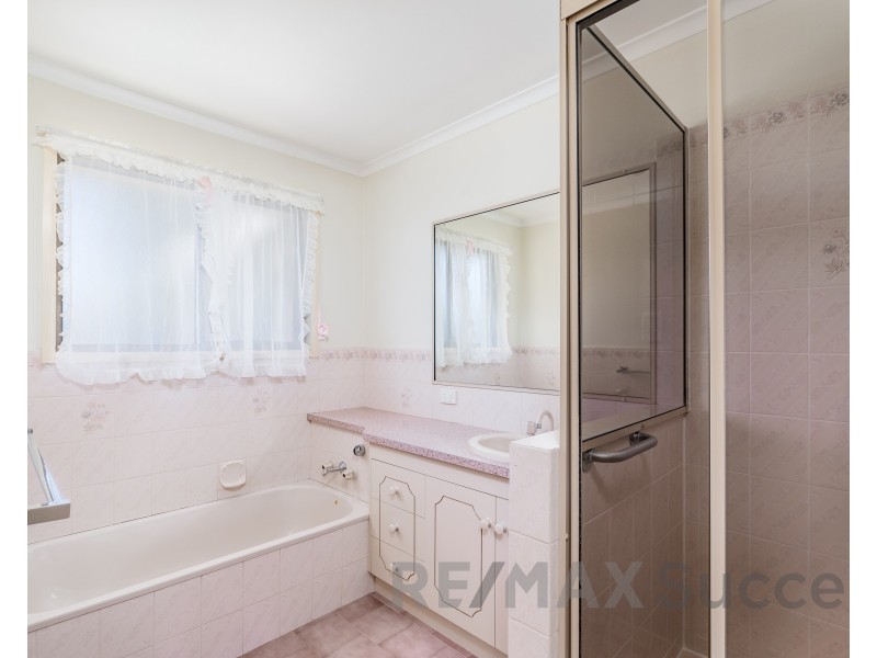 16 Crusader Court, Wilsonton QLD 4350