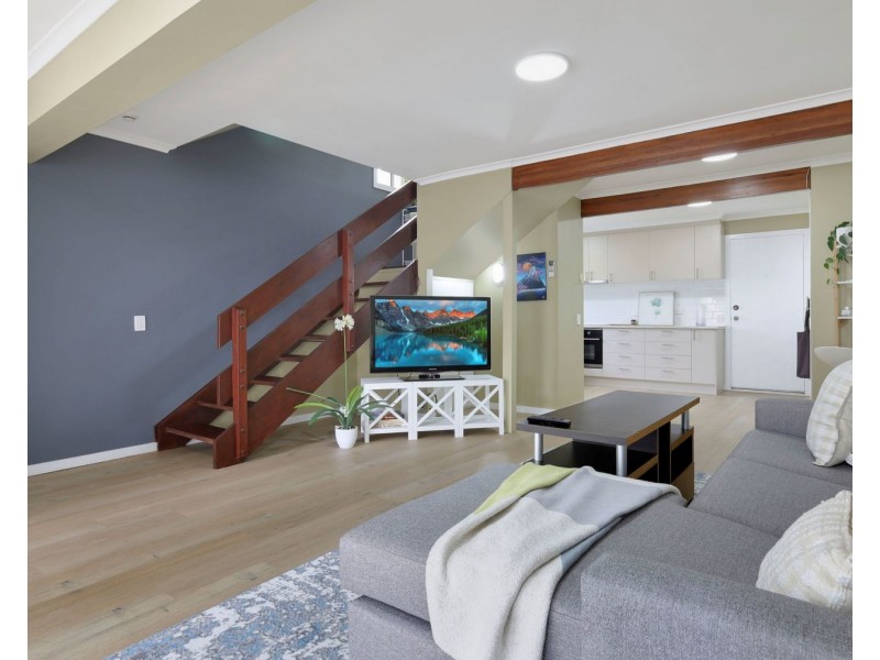 5/2 Benjamin Street, Mount Lofty QLD 4350