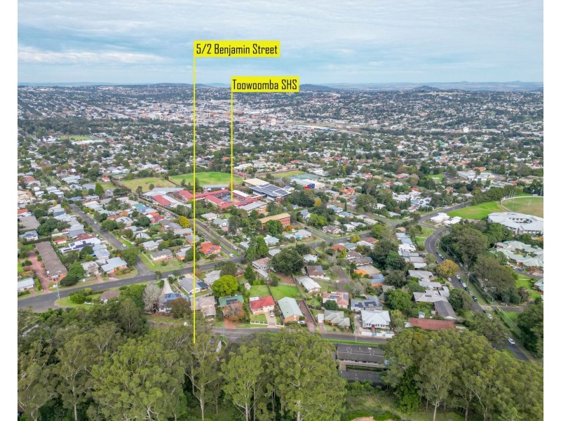 5/2 Benjamin Street, Mount Lofty QLD 4350