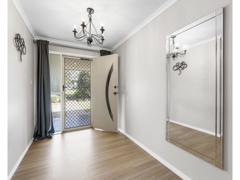 6 Highview Street, Meringandan West QLD 4352