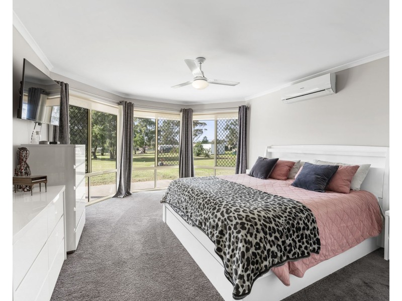 6 Highview Street, Meringandan West QLD 4352
