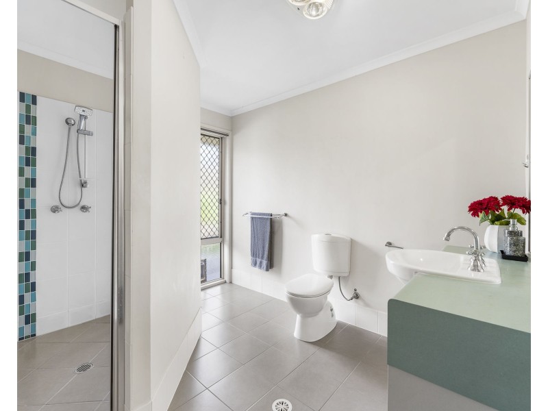 6 Highview Street, Meringandan West QLD 4352