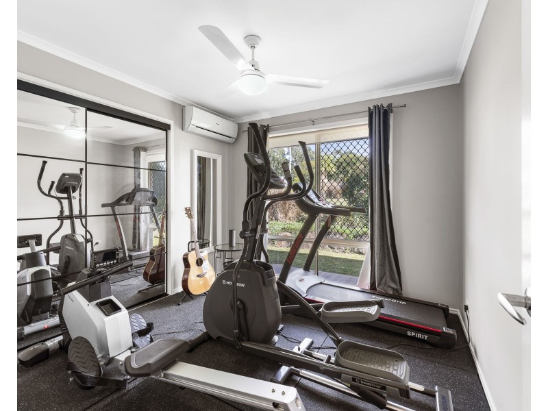 6 Highview Street, Meringandan West QLD 4352
