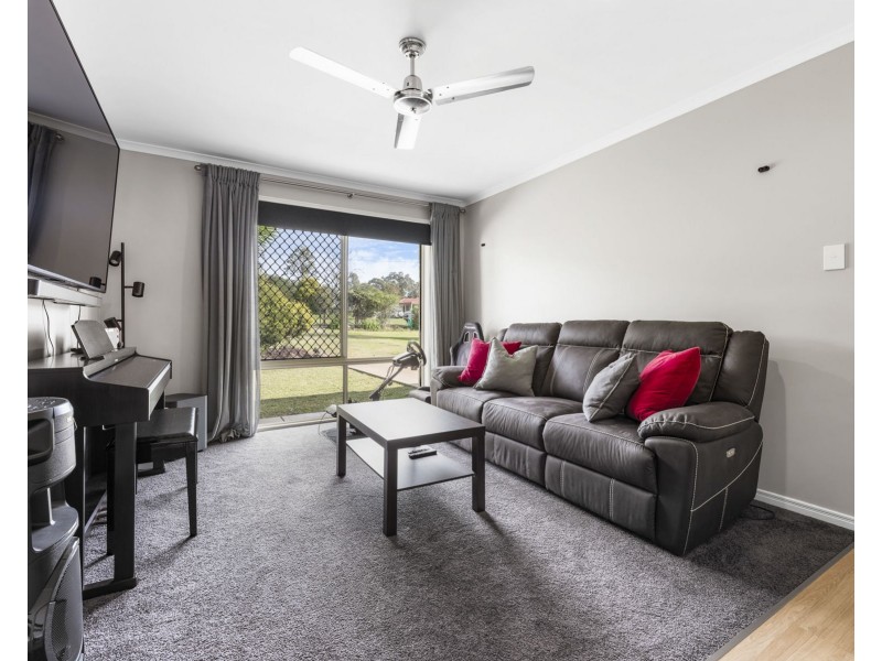6 Highview Street, Meringandan West QLD 4352