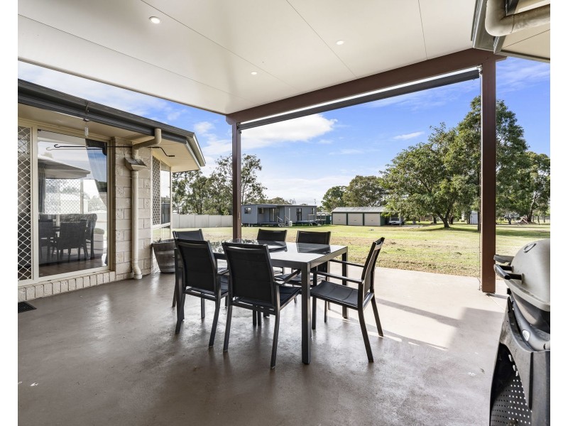 6 Highview Street, Meringandan West QLD 4352