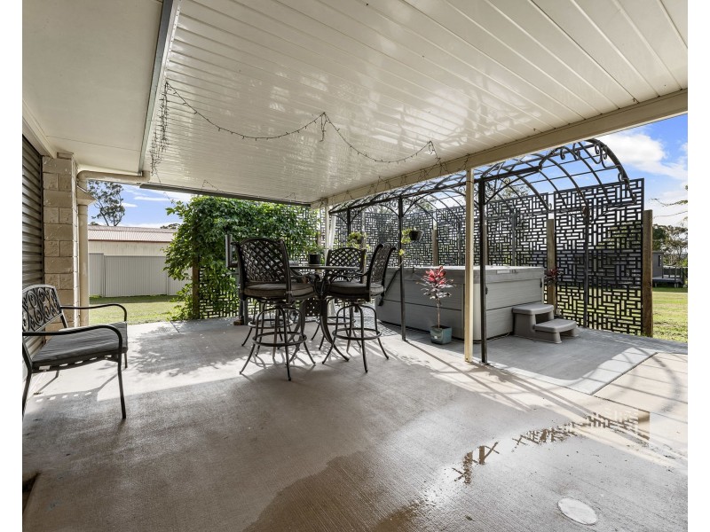 6 Highview Street, Meringandan West QLD 4352