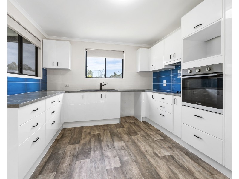 6 Highview Street, Meringandan West QLD 4352