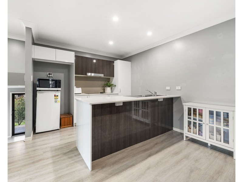 2/65 Barlow Street, Cranley QLD 4350