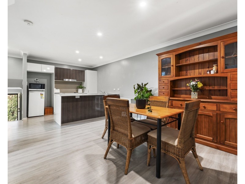 2/65 Barlow Street, Cranley QLD 4350