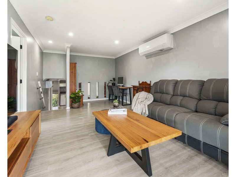 2/65 Barlow Street, Cranley QLD 4350
